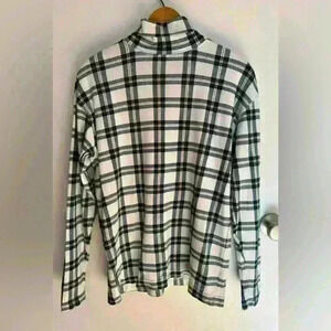 Izod women’s turtleneck shirt plaid print preppy size medium
